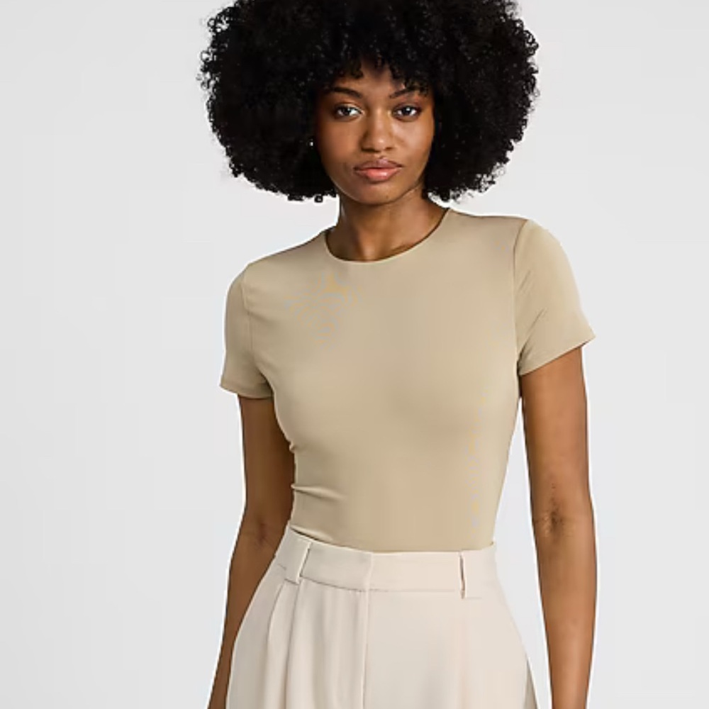 Express Body Contour high compression crew neck short sleeve tee Tan NWT SZ S